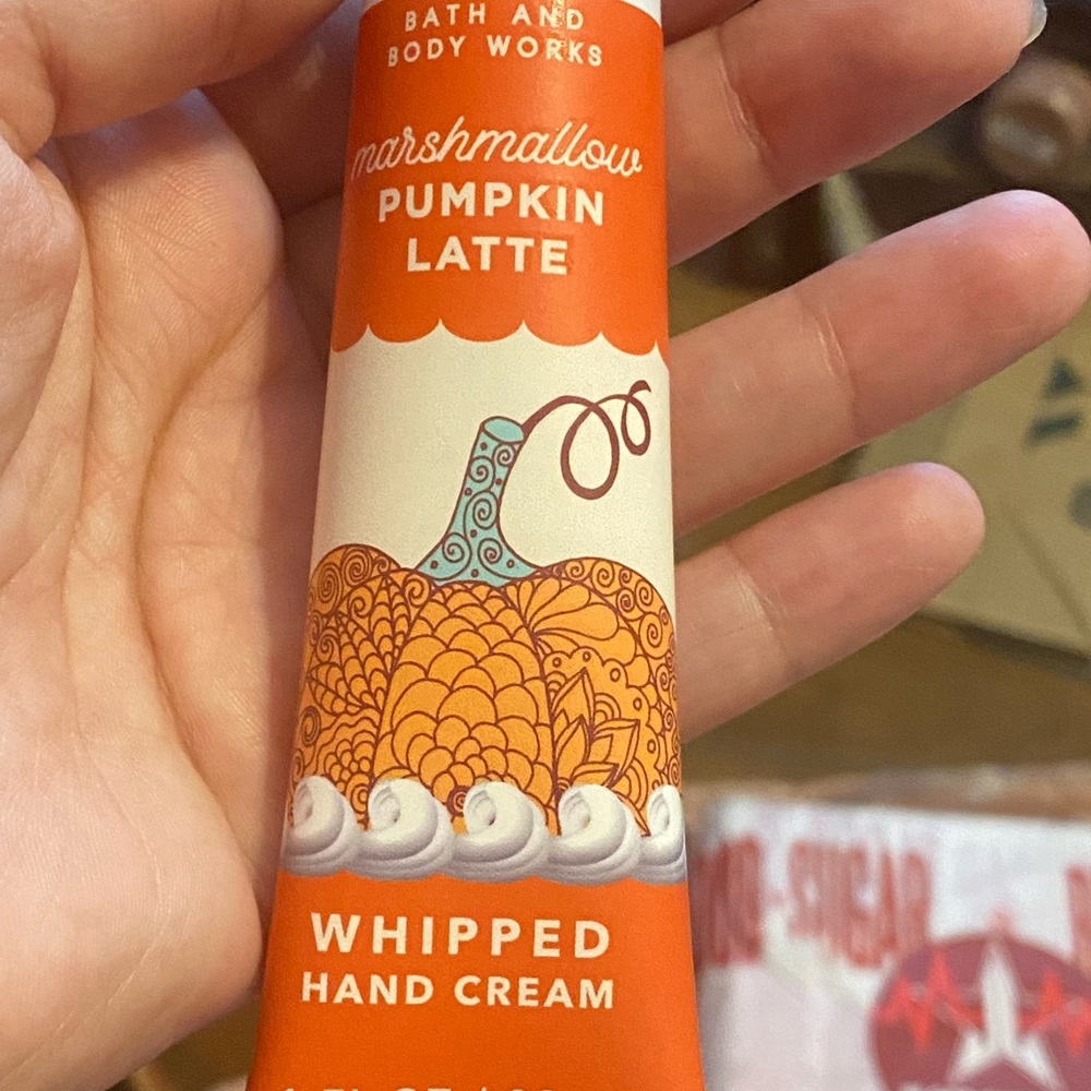 Tavel size pumpkin latte lotion